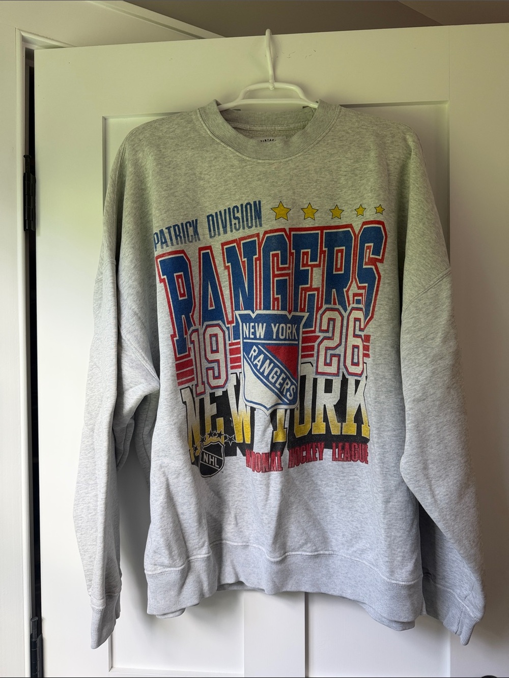 Abercrombie & Fitch Gray New York Rangers Graphic Crewneck